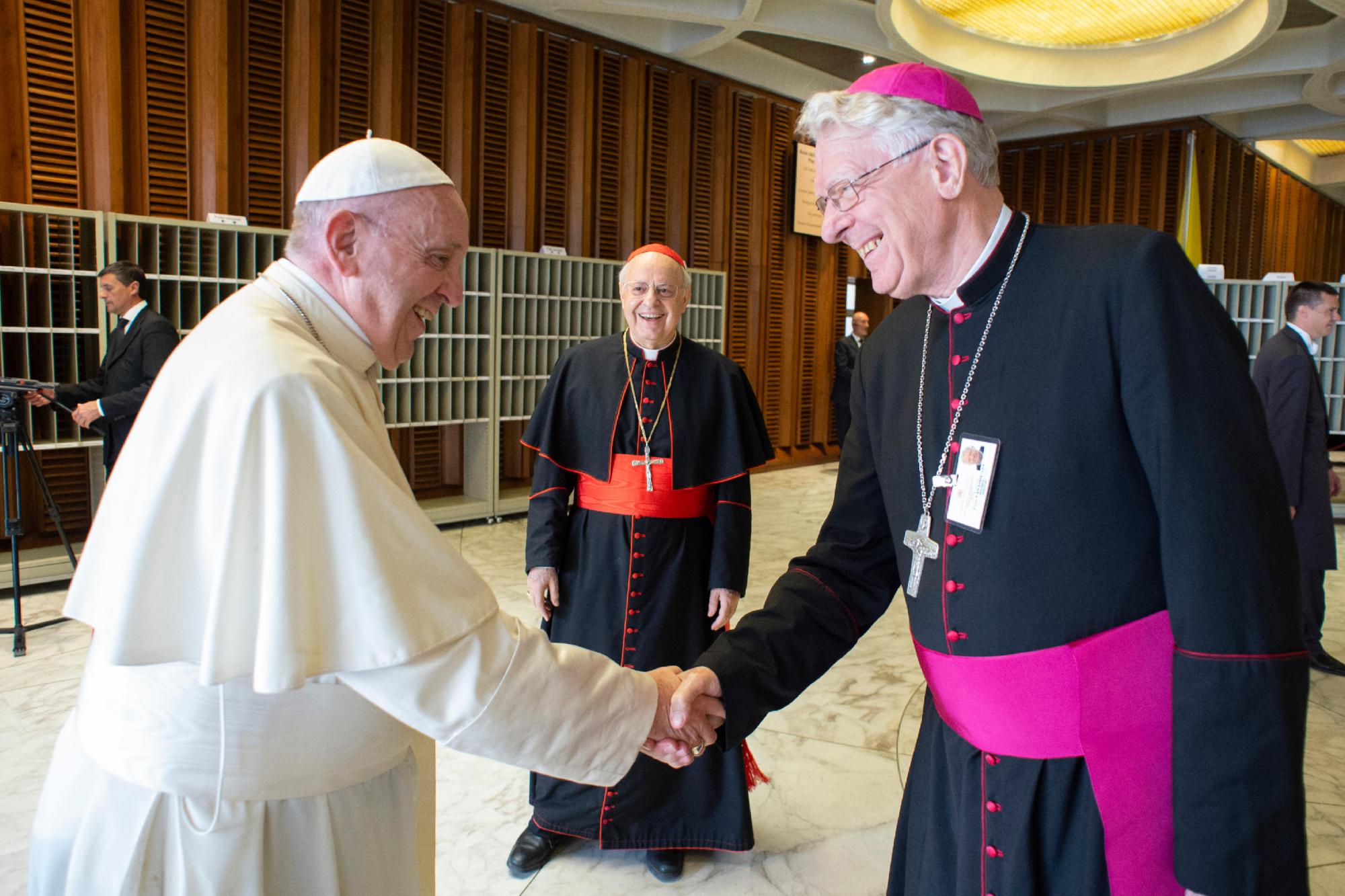 paus Franciscus, bisschop Van Looy en kardinaal Balisseri © Vatican paus Franciscus, bisschop Van Looy en kardinaal Balisseri © Vatican
