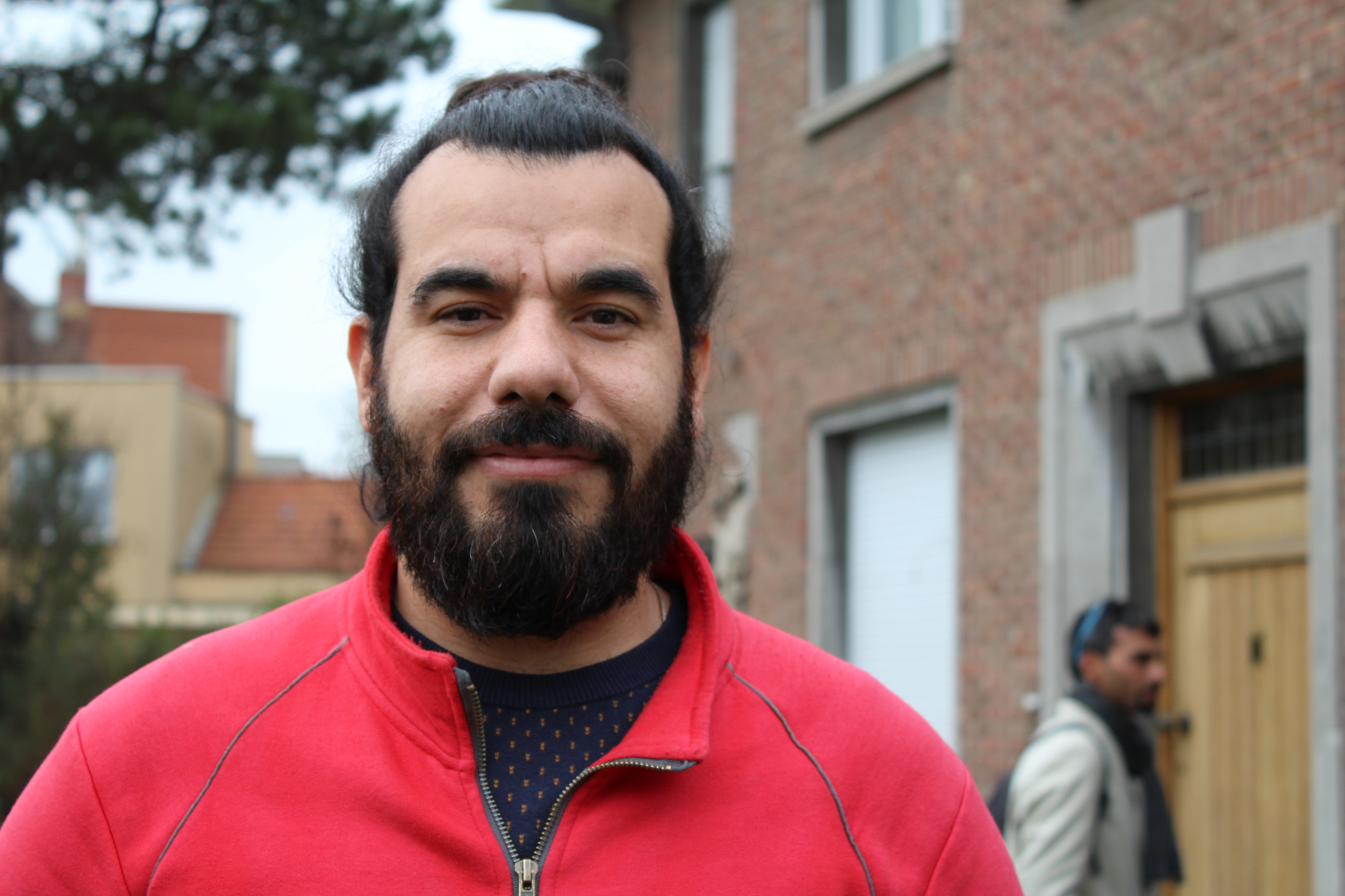 Hamid Al Sino is de rechterhand van pastoor Fernand Marechal in Zeebrugge. © Lieve Wouters Hamid Al Sino is de rechterhand van pastoor Fernand Marechal in Zeebrugge. © Lieve Wouters