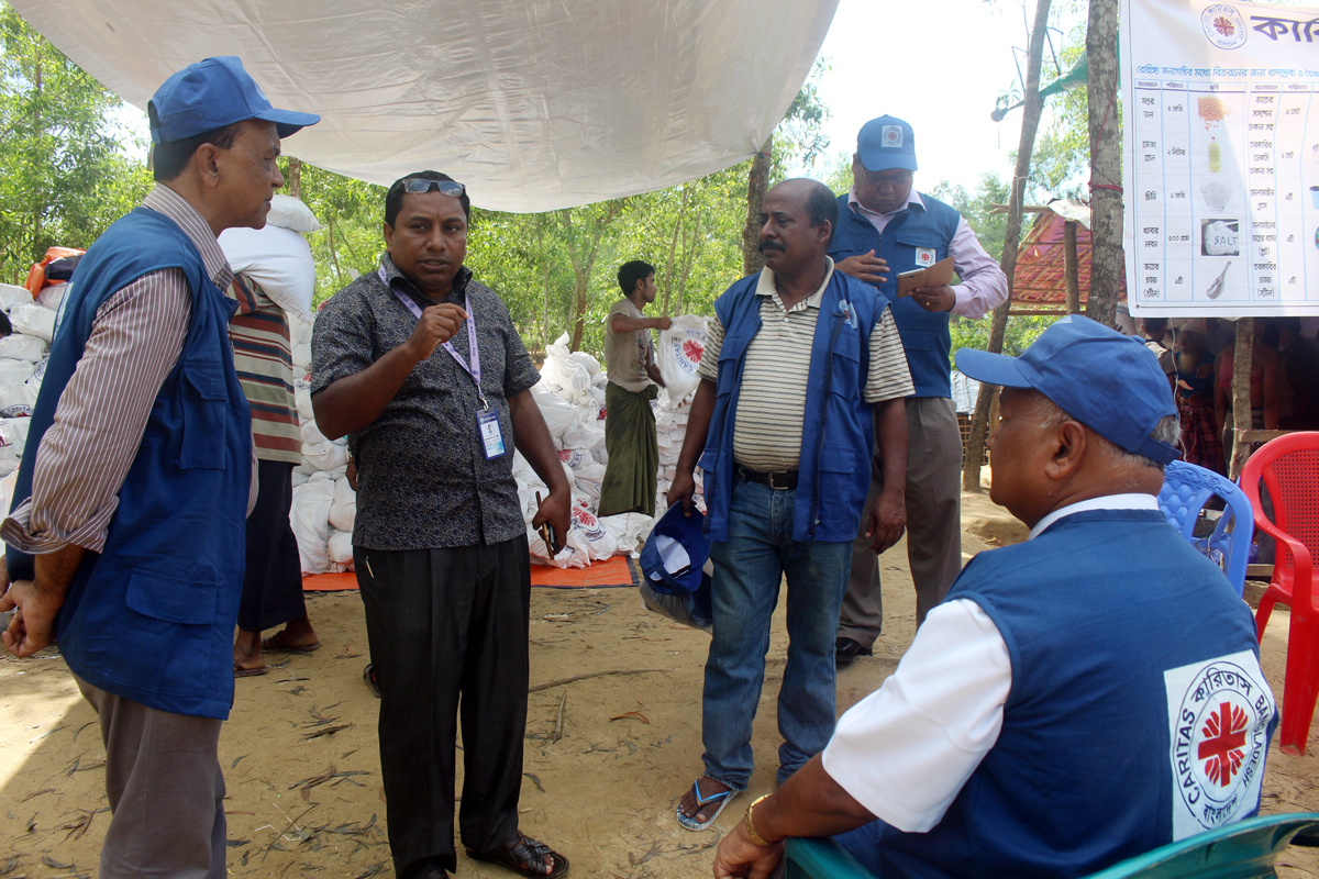 Hulpverlening van Caritas aan Rohingya-vluchtelingen in Bangladesch © Caritas Internationalis Hulpverlening van Caritas aan Rohingya-vluchtelingen in Bangladesch © Caritas Internationalis