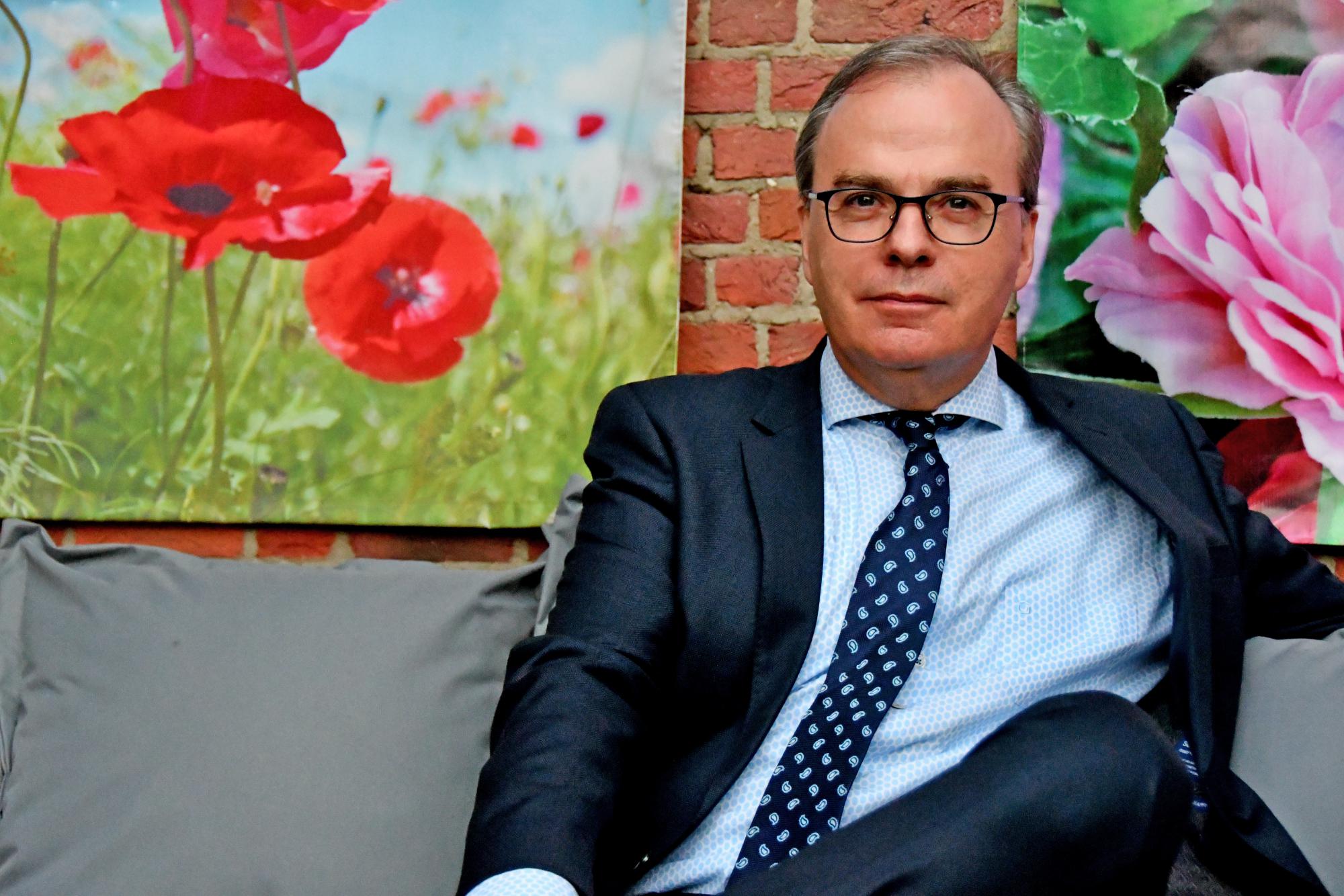 Didier Pollefeyt: 'Om die reden kan je niet gewoon moraliserend zeggen: ‘Nooit meer Auschwitz’. Het is veel complexer dan dat. De Holocaust gaat over ons.' © Nikolaas Pollefeyt Didier Pollefeyt: 'Om die reden kan je niet gewoon moraliserend zeggen: ‘Nooit meer Auschwitz’. Het is veel complexer dan dat. De Holocaust gaat over ons.' © Nikolaas Pollefeyt
