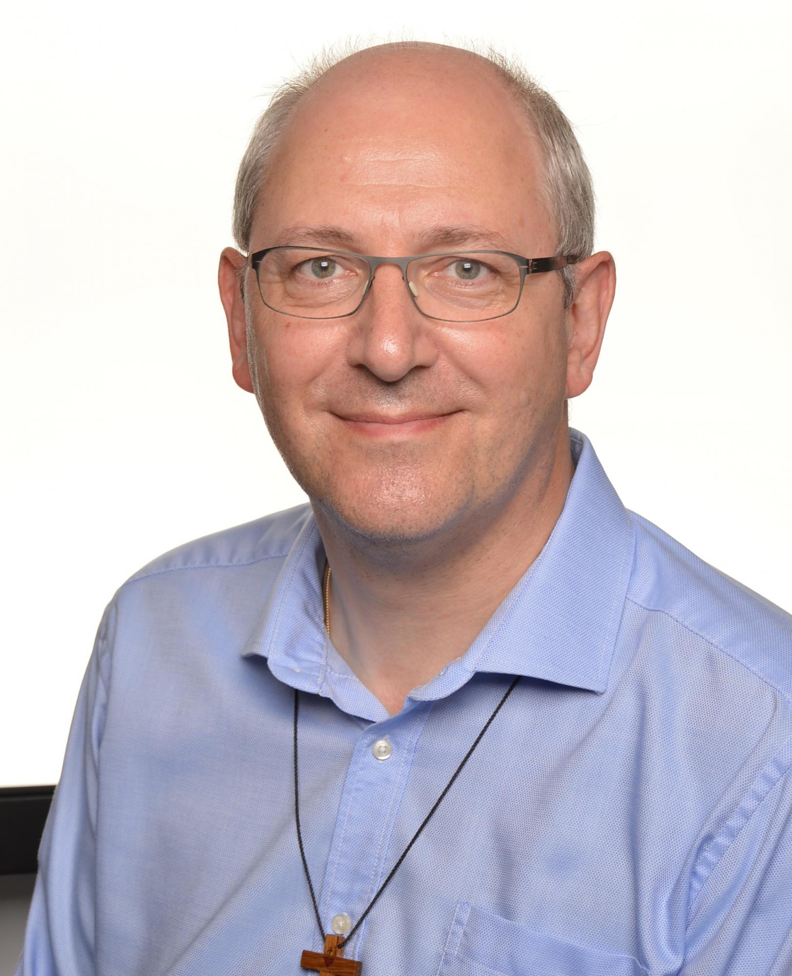 De bisschoppen hebben kanunnik Etienne Heyse (52), priester van het aartsbisdom Mechelen-Brussel, benoemd tot ziekenhuispastor van UZ Leuven © IPID De bisschoppen hebben kanunnik Etienne Heyse (52), priester van het aartsbisdom Mechelen-Brussel, benoemd tot ziekenhuispastor van UZ Leuven © IPID