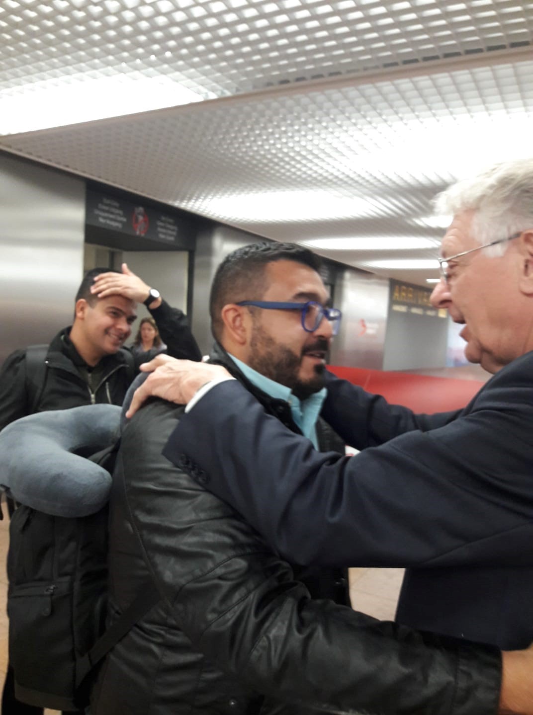 Ontvangst op het vliegveld van Zaventem door Mgr. Van Looy op 3 september 2018 © Reynaldo Diaz. Ontvangst op het vliegveld van Zaventem door Mgr. Van Looy op 3 september 2018 © Reynaldo Diaz.