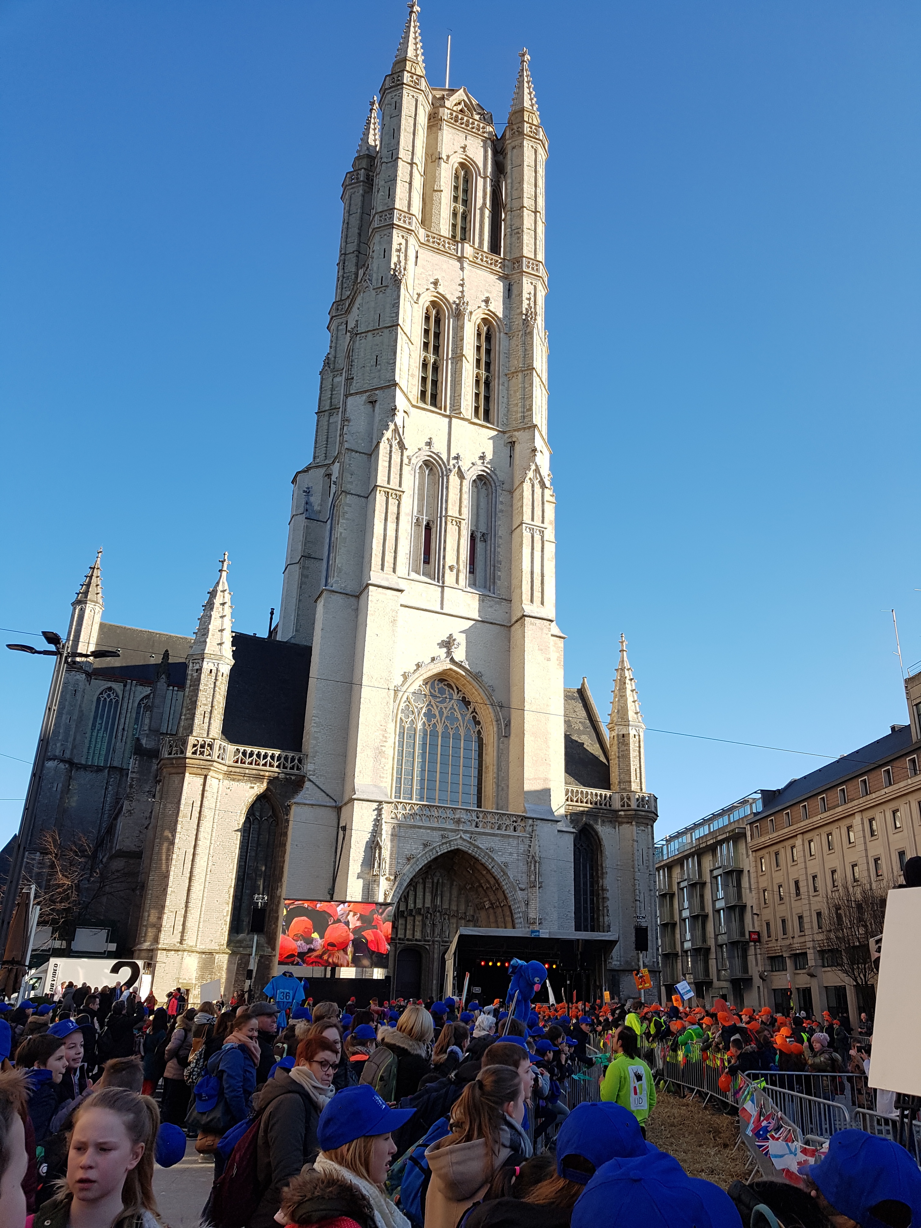 Het slotmoment had plaats op het Sint-Baafsplein, onder de toren van de kathedraal. Het slotmoment had plaats op het Sint-Baafsplein, onder de toren van de kathedraal.