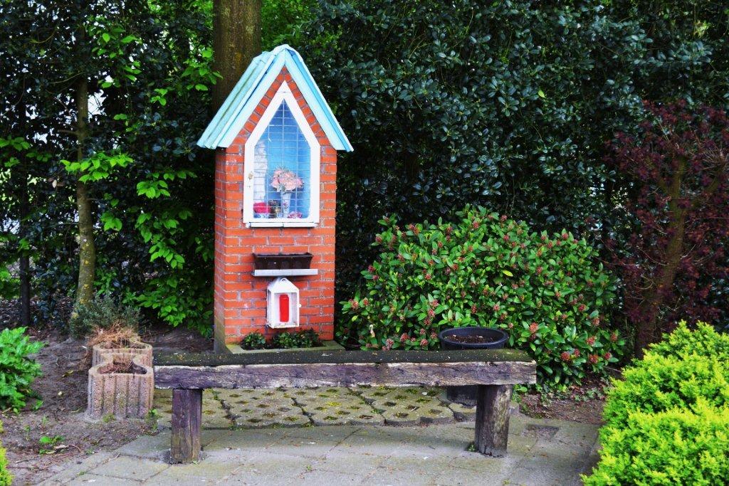 Kapel in de Ambachtelijke Zone Sint-Gillis-Waas Kapel in de Ambachtelijke Zone Sint-Gillis-Waas