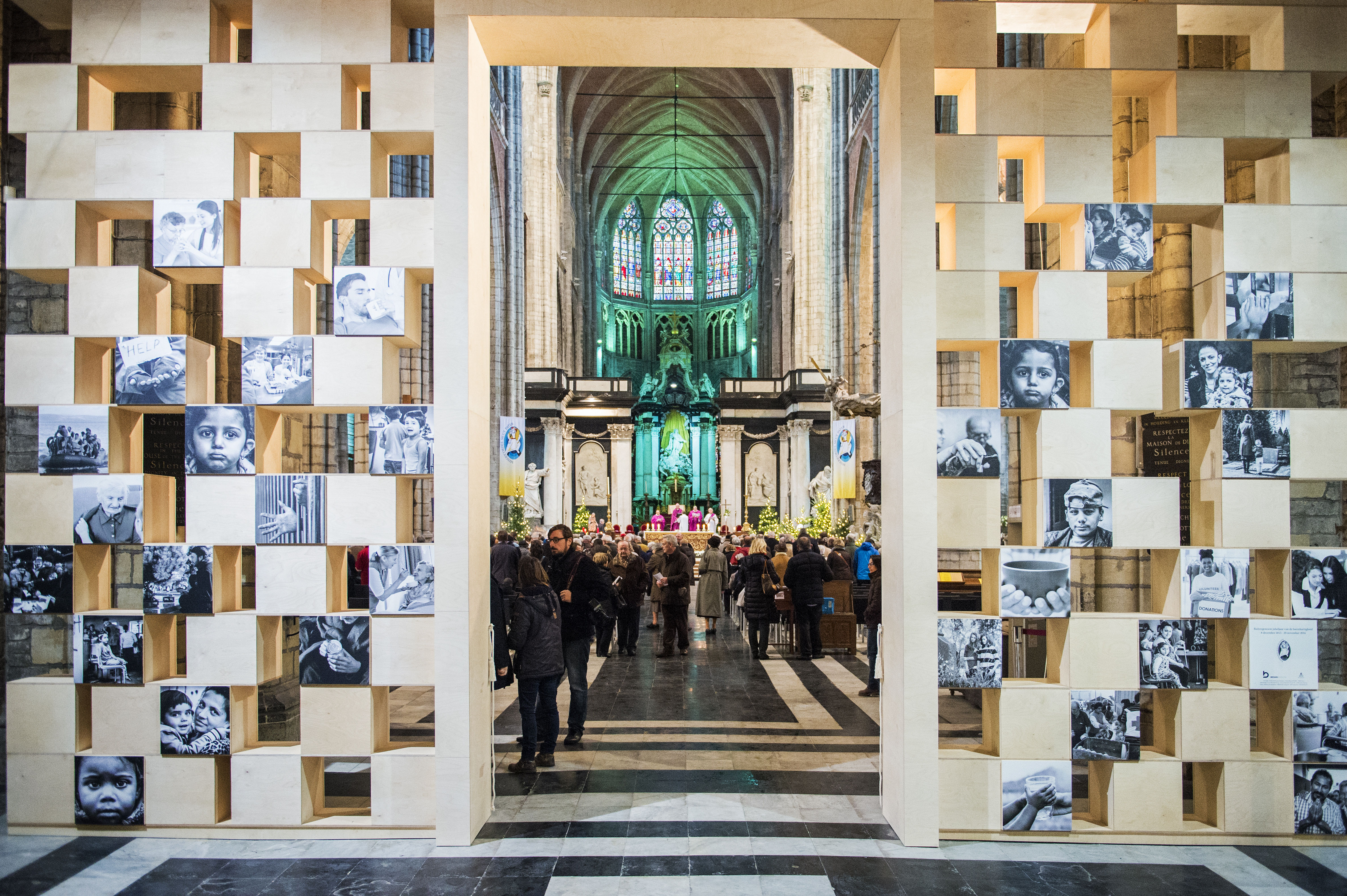 Poort van Barmhartigheid in de Sint-Baafskathedraal © Bisdom Gent, foto: Frank Bahnmüller Poort van Barmhartigheid in de Sint-Baafskathedraal © Bisdom Gent, foto: Frank Bahnmüller