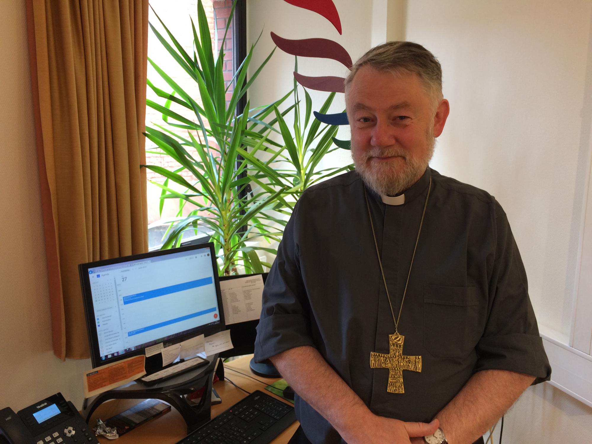 Met enthousiasme kijkt Mgr. Kockerols uit naar de synode. Hij verlangt naar toenadering, authenticiteit en verzoening met de Kerk. © IJD, Jongerenpastoraal Vlaanderen Met enthousiasme kijkt Mgr. Kockerols uit naar de synode. Hij verlangt naar toenadering, authenticiteit en verzoening met de Kerk. © IJD, Jongerenpastoraal Vlaanderen