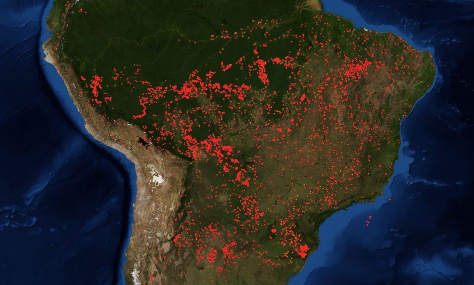 De brandhaarden in Brazilië, gefotografeerd door een ruimtesatelliet op 23 augustus © Nasa De brandhaarden in Brazilië, gefotografeerd door een ruimtesatelliet op 23 augustus © Nasa