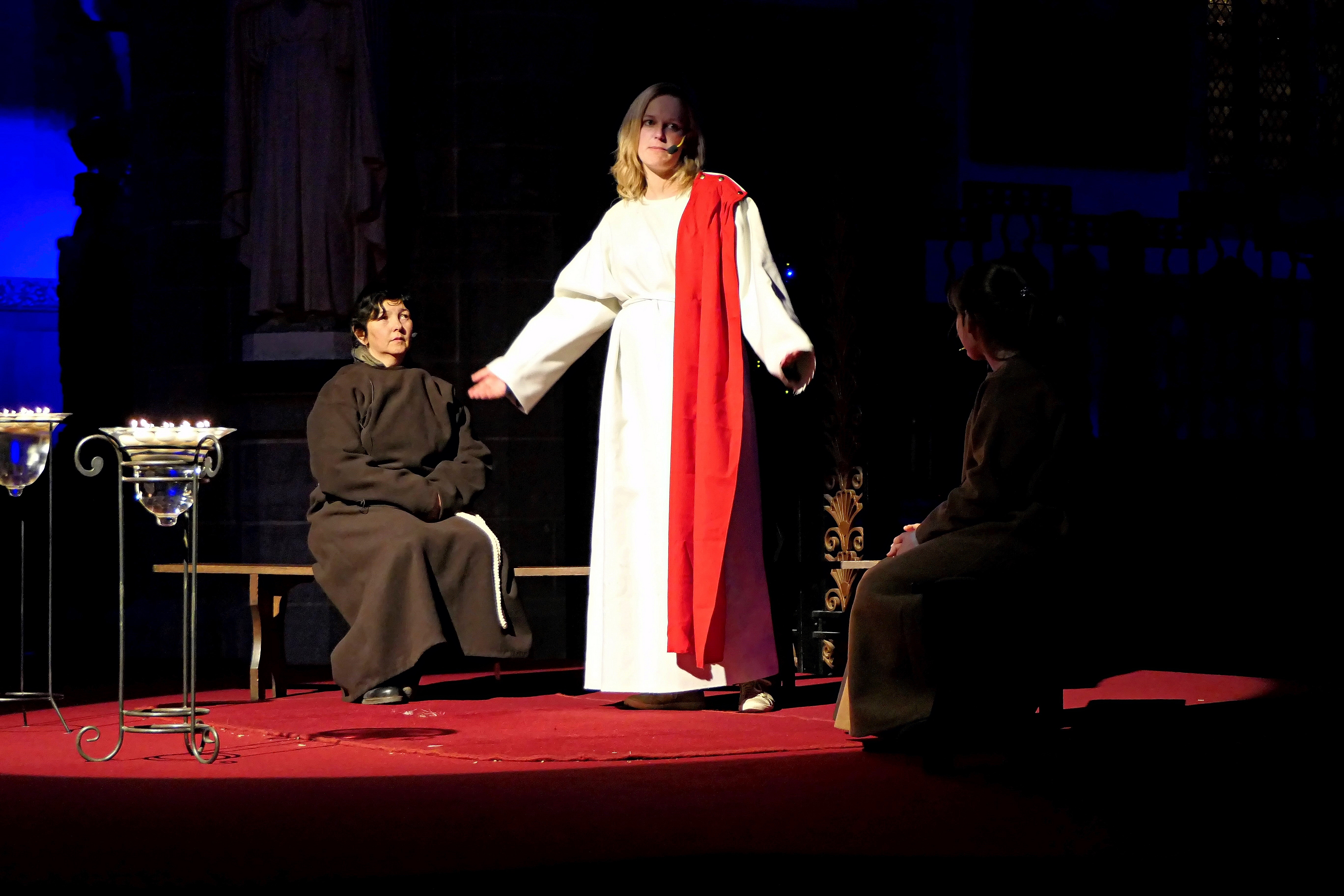 Mieke Vanheule tijdens de Passietocht in Ieper 2018. © Lode Caes Mieke Vanheule tijdens de Passietocht in Ieper 2018. © Lode Caes