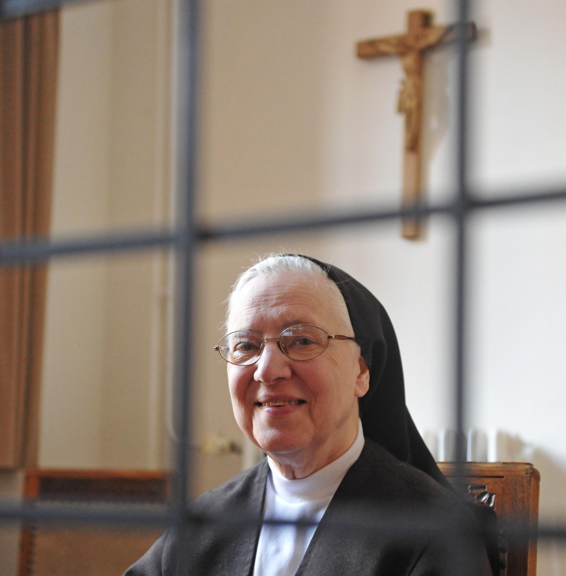 Wij leven samen in respect met anderen die we niet zelf kozen en die erg verschillend zijn. Laat dat een profetisch teken zijn voor deze tijd, oppert zuster Lutgart © Selina De Maeyer Wij leven samen in respect met anderen die we niet zelf kozen en die erg verschillend zijn. Laat dat een profetisch teken zijn voor deze tijd, oppert zuster Lutgart © Selina De Maeyer