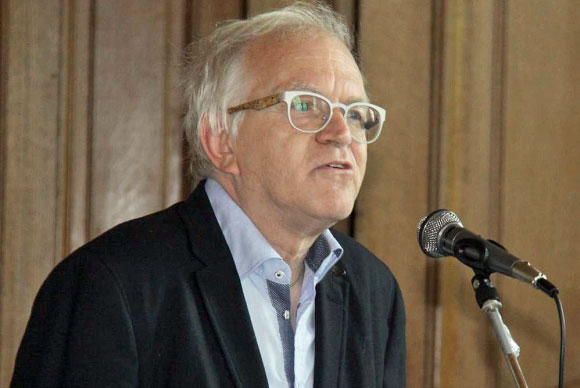 Publicist en columnist Mark Van de Voorde © Archief KerkNet Publicist en columnist Mark Van de Voorde © Archief KerkNet