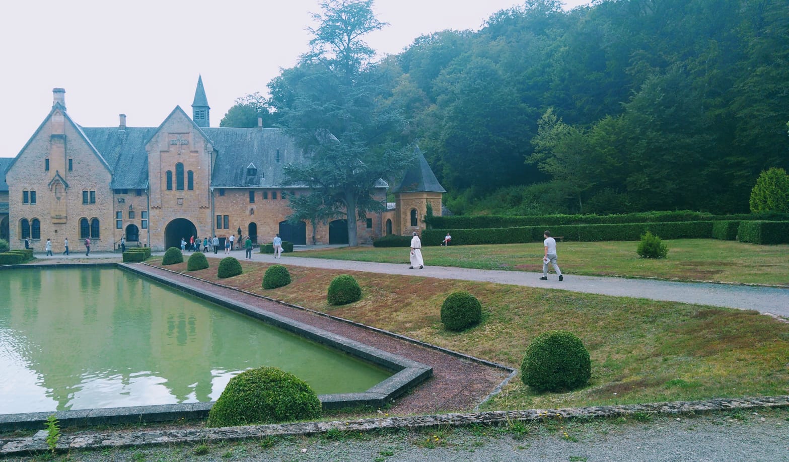We proeven van vrede in Orval. We proeven van vrede in Orval.
