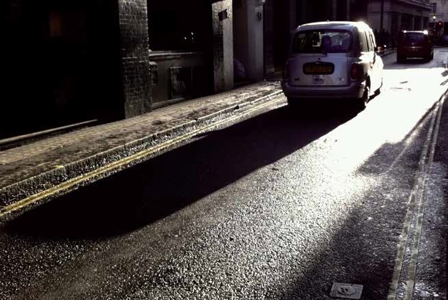 Een foto van Johan Van Steen uit 'Waar blijf ik met dat licht van mij. Fotografie Johan Van Steen. Gedichten Kristin Verellen' © Lannoo Een foto van Johan Van Steen uit 'Waar blijf ik met dat licht van mij. Fotografie Johan Van Steen. Gedichten Kristin Verellen' © Lannoo
