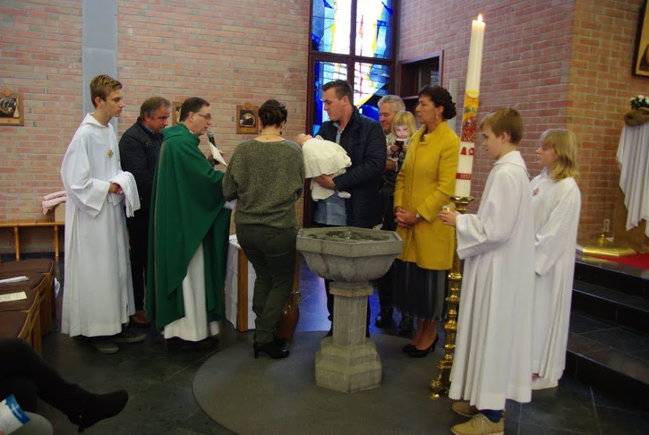 Doop in een eucharistieviering Doop in een eucharistieviering