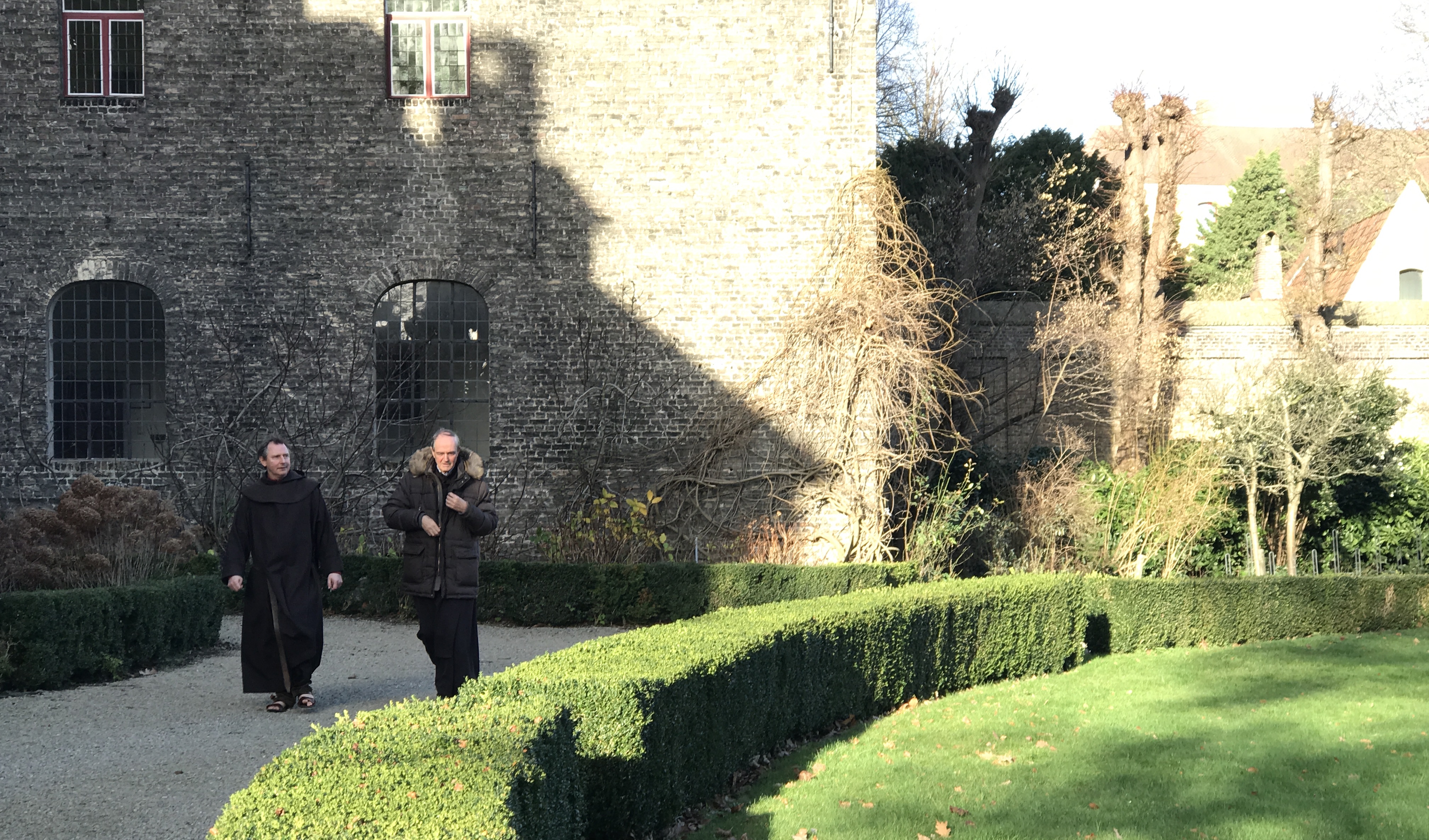 De tuin van de Karmel in Brugge, een oase van rust en schoonheid voor wie hem wil ontdekken. © Lieve Wouters De tuin van de Karmel in Brugge, een oase van rust en schoonheid voor wie hem wil ontdekken. © Lieve Wouters