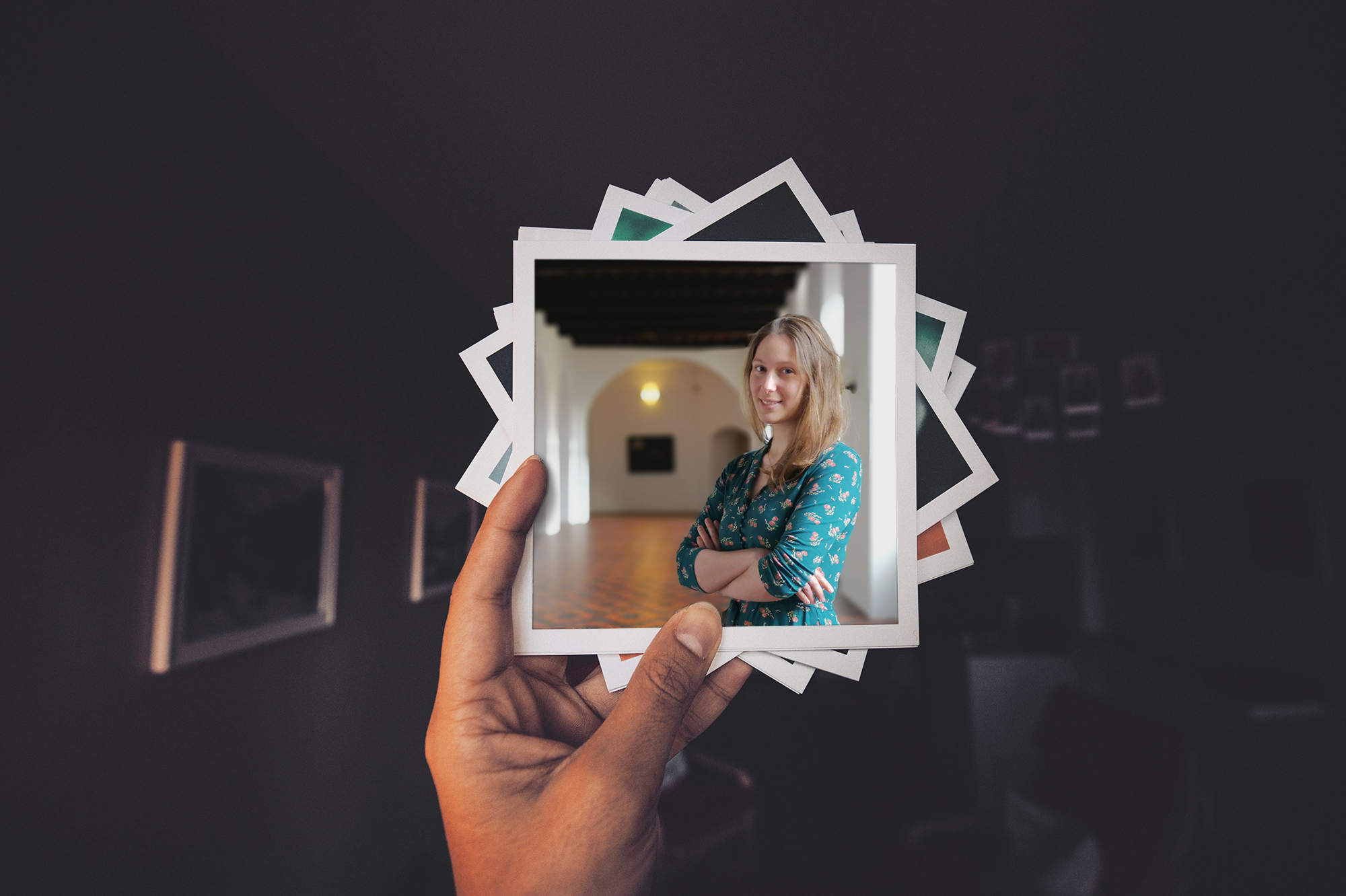 Liesbeth Degryse, educatief medewerker CCV Brugge © Portret en collage Sim D’Hertefelt, frame Unsplash Liesbeth Degryse, educatief medewerker CCV Brugge © Portret en collage Sim D’Hertefelt, frame Unsplash