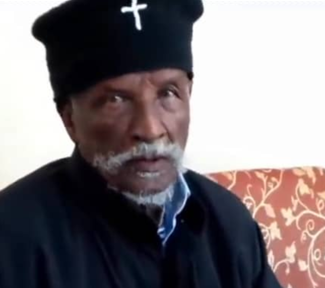 De Eritrese dictatuur voert de druk op de godsdiensten op en is erin geslaagd de 90-jarige Antonios te laten excommuniceren © saay De Eritrese dictatuur voert de druk op de godsdiensten op en is erin geslaagd de 90-jarige Antonios te laten excommuniceren © saay