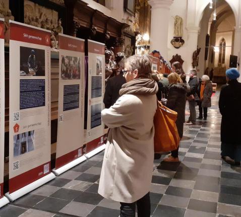 Meteen aandachtige bezoekers van de Expo gastvrijheid in Turnhout © Rita Boeren 