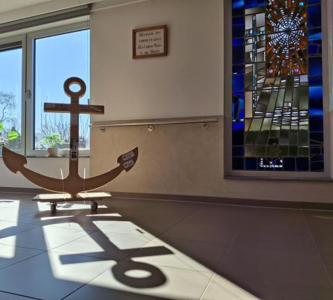 Anker van hoop in het Vincenthof in Oostakker © Michèle Pieters