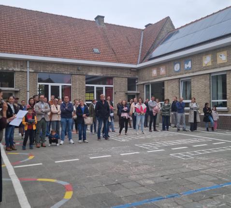  Vormelingen en ouders krijgen stellingen voorgeschoteld. 