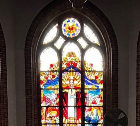 glasraam St. Bartholomeuskerk PE Krekedal Kortemark © Pastorale Eenheid O.L.V. Krekedal Kortemark