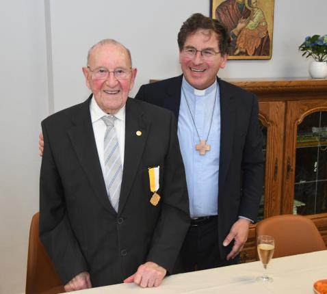 Kerkbaljuw Roger Verleden kreeg een pauselijke onderscheiding © Thierry Christiaens