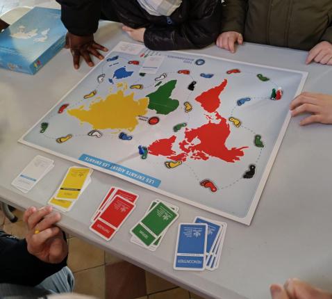 Kinderen spelen spel 'Iedereen missionair' © Missio