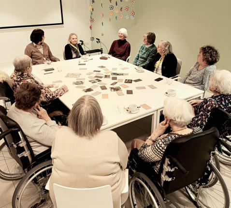 met 12 aan de tafel 
