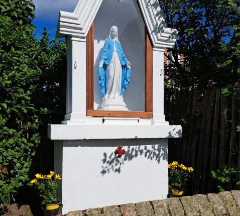 Een afgewerkte kapel van Marc De Grave 