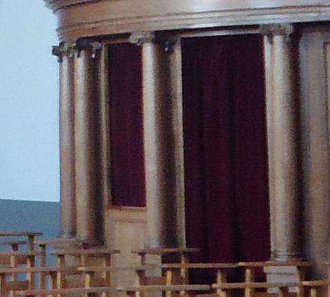 Biechtstoel kerk Beerlegem 