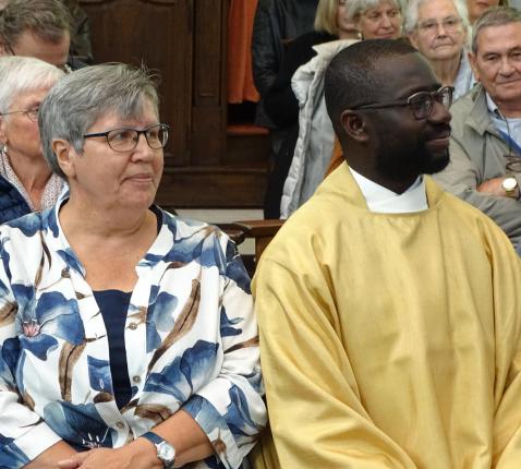 Aanstellingsviering pa. Christine en pr. Ettien  © Inge Soen