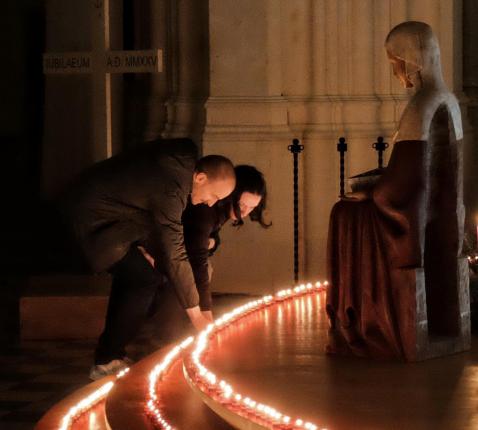 Light a Candle in de Sint-Pieterskerk - advent 2025 © Pastorale zone Leuven aan de Dijle