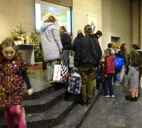 Gezinsviering op Kerstavond © Marjo Perry