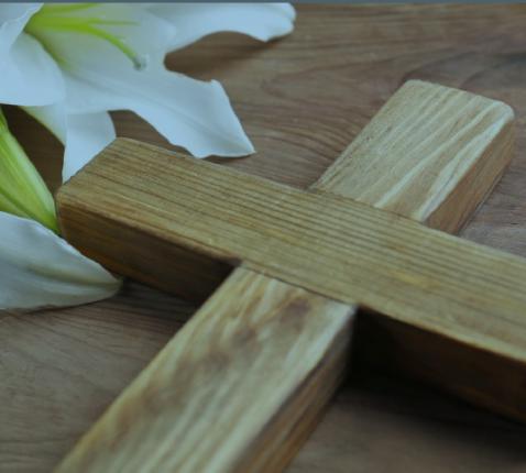 Eucharistieviering voor vrede in de Sint-Quintinuskathedraal 