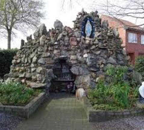 100 jaar grot in Linde © Parochie Linde