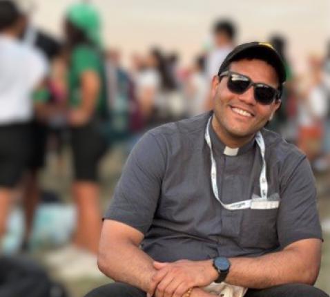 priester © F. Suriël