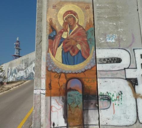 Fresco-icoon van Maria die muren sloopt in Betlehem.  © Bénédicte Verroens