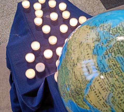 Naamopgave en kruisjes voor onze vormelingen © Luc Vanden Bogaerde