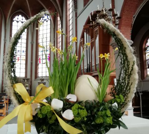 Feestelijke viering op 12 april 