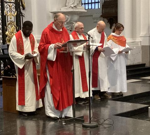 Goede Vrijdag in de Sint-Salvatorkerk in Harelbeke © Hans van Hove