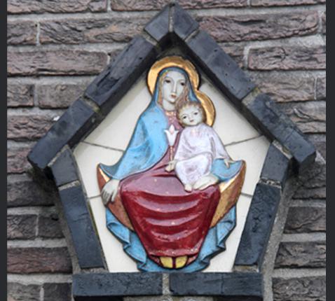Maria op de maansikkel 