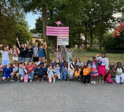 Kinderen van de kinderwoorddienst en misdienaars op uitstap naar Bellewaerde in Ieper - augustus 2025 © Alexander Vandaele
