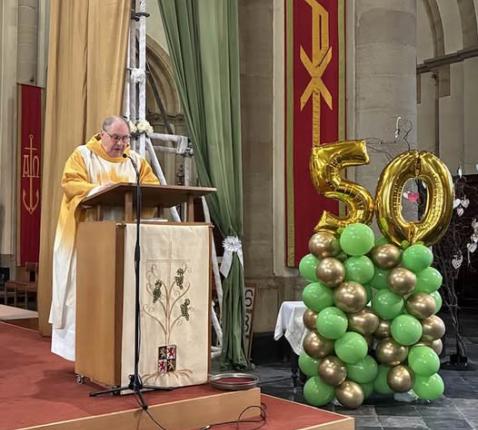 Eucharieviering met Pastoor Nuyts 