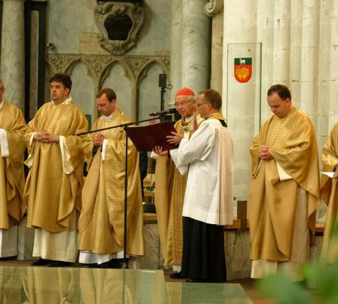 Priesterwijding Jan Van Achter, Geert Narinx, Kevin Pluym en AnthonyJude Okafor, Sint-Romboutskathedraal Mechelen,10 juli 2022 © Laurens Vangeel