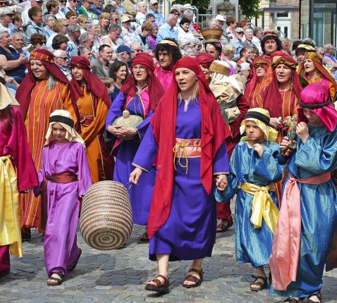 De Mechelse Hanswijkprocessie is één van de oudste processies van ons land, ingebed in een lange traditie.  ©  vzw Hanswijk & Processie
