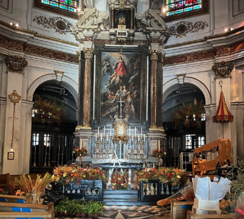 In de basiliek van Scherpenheuvel prijkt een schilderij van de tenhemelopneming van Maria door Theodoor van Loon.  © Archief Scherpenheuvel