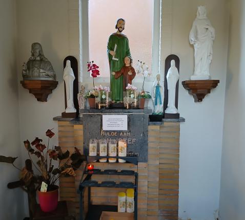 Sint-Jozef kapel Stekene binnen 