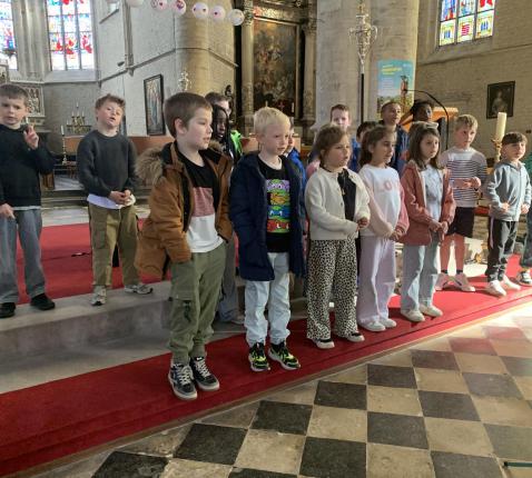 Eerste communiecantjes en liedjes oefenen © Mieke  