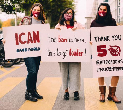 ICAN-sympathisanten roepen op het VN-Verdrag over het Verbod van Kernwapens te ondertekenen en te ratificeren © ICAN-AudeCatimel-PaxChristiVlaanderen
