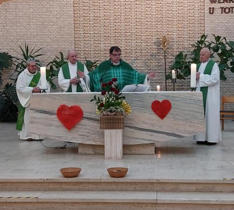 VALENTIJN ANDERS! DEUGDDOENDE VIERING! © © 