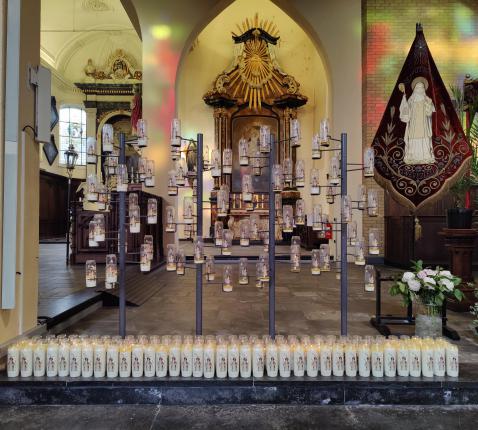 Sint-Aldegondisnoveen in de kerk van Zwevezele - Slot van noveen 